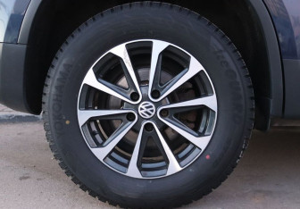 Подержанный автомобиль Volkswagen Tiguan 2012 года (11 фото)