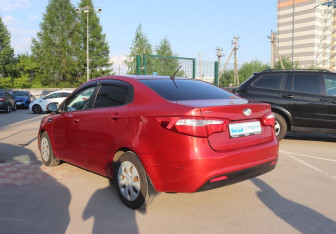 Подержанный автомобиль Kia Rio Sedan 2014 года (3 фото)