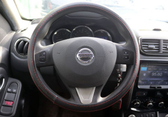 Подержанный автомобиль Nissan Terrano 2018 года (10 фото)