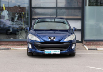 Подержанный автомобиль Peugeot 308 Hatchback 2009 года (7 фото)