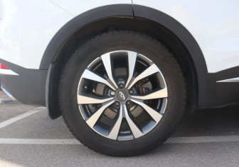 Подержанный автомобиль Chery Tiggo 7 Pro Max 2023 года (10 фото)