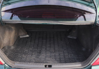 Подержанный автомобиль Toyota Corolla Sedan 2006 года (10 фото)