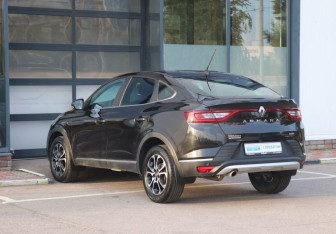 Подержанный автомобиль Renault Arkana 2019 года (3 фото)