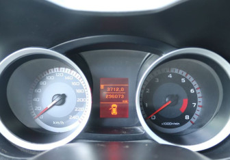 Подержанный автомобиль Mitsubishi Lancer Sedan 2007 года (16 фото)