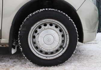 Подержанный автомобиль Renault Sandero 2011 года (9 фото)