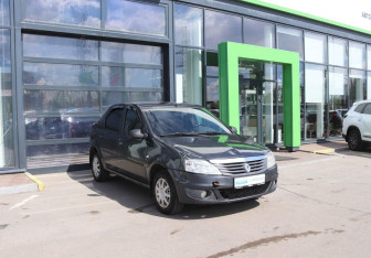 Подержанный автомобиль Renault Logan Sedan 2010 года (7 фото)