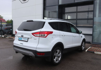 Подержанный автомобиль Ford Kuga 2013 года (5 фото)