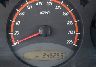 Подержанный автомобиль SsangYong Actyon Sports 2008 года (14 фото)