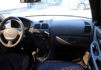Подержанный автомобиль Hyundai Accent Sedan 2008 года (11 фото)