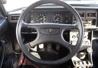 Подержанный автомобиль LADA (ВАЗ) 2107 2010 года (13 фото)