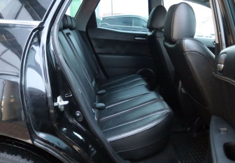 Подержанный автомобиль Mazda CX-7 2008 года (11 фото)