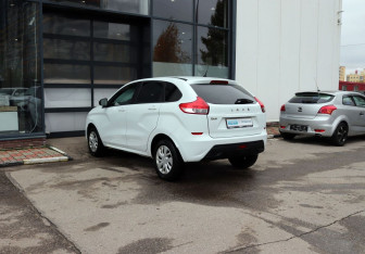 Подержанный автомобиль LADA (ВАЗ) XRAY 2019 года (3 фото)