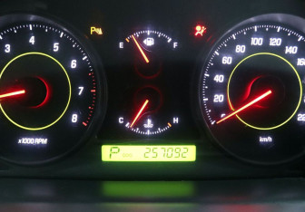 Подержанный автомобиль Chevrolet Captiva 2011 года (18 фото)