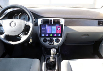 Подержанный автомобиль Chevrolet Lacetti Sedan 2005 года (17 фото)