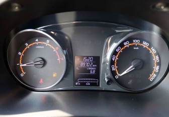 Подержанный автомобиль LADA (ВАЗ) Granta Hatchback 2018 года (17 фото)