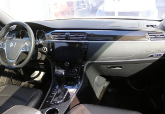 Подержанный автомобиль Zotye T600 2017 года (14 фото)