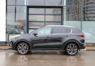 Подержанный автомобиль Kia Sportage 2021 года (2 фото)