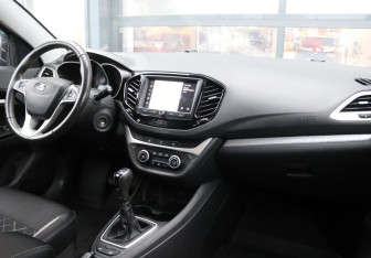 Подержанный автомобиль LADA (ВАЗ) Vesta Wagon 2021 года (14 фото)