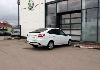 Подержанный автомобиль LADA (ВАЗ) Granta Liftback 2023 года (5 фото)