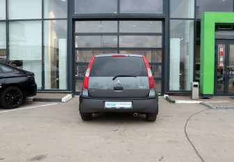 Подержанный автомобиль Mitsubishi Colt Hatchback 2008 года (4 фото)