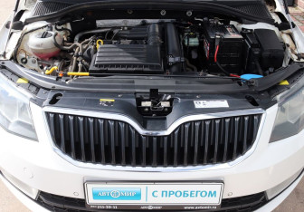 Подержанный автомобиль Skoda Octavia Liftback 2014 года (10 фото)