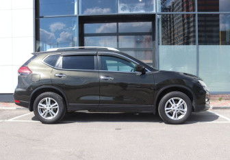 Подержанный автомобиль Nissan X-Trail 2019 года (6 фото)
