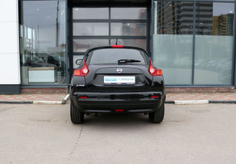 Подержанный автомобиль Nissan Juke 2014 года (4 фото)
