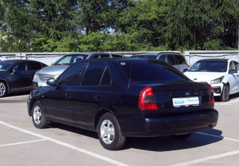 Подержанный автомобиль Hyundai Accent Sedan 2008 года (5 фото)