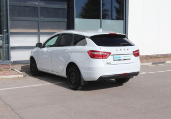 Подержанный автомобиль LADA (ВАЗ) Vesta Wagon 2018 года (3 фото)