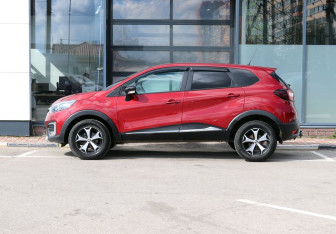 Подержанный автомобиль Renault Kaptur 2019 года (8 фото)