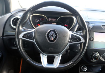 Подержанный автомобиль Renault Kaptur 2021 года (16 фото)