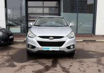 Подержанный автомобиль Hyundai ix35 2013 года (8 фото)