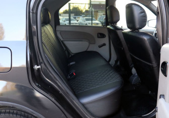 Подержанный автомобиль Renault Logan Sedan 2009 года (12 фото)