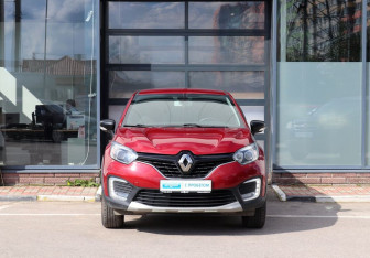 Подержанный автомобиль Renault Kaptur 2019 года (3 фото)