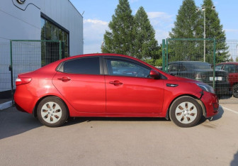 Подержанный автомобиль Kia Rio Sedan 2014 года (6 фото)