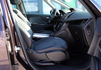Подержанный автомобиль Opel Zafira Compactvan 2015 года (13 фото)