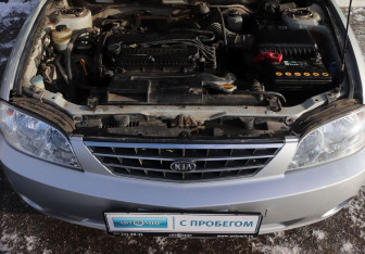 Подержанный автомобиль Kia Spectra Sedan 2006 года (10 фото)