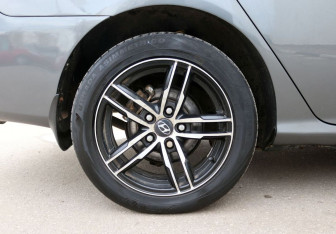 Подержанный автомобиль Hyundai Elantra Sedan 2008 года (9 фото)