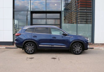 Подержанный автомобиль Chery Tiggo 8 Pro 2022 года (6 фото)