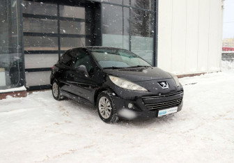 Подержанный автомобиль Peugeot 207 Hatchback 2011 года (6 фото)