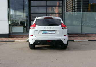 Подержанный автомобиль LADA (ВАЗ) XRAY 2018 года (4 фото)