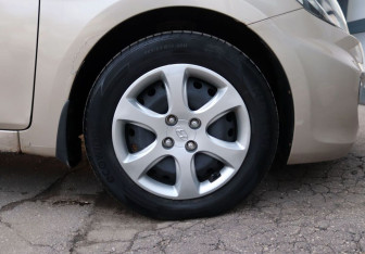 Подержанный автомобиль Hyundai Solaris Sedan 2011 года (9 фото)