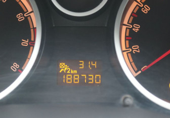 Подержанный автомобиль Opel Corsa 2008 года (15 фото)