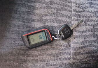 Подержанный автомобиль Toyota Corolla Sedan 2004 года (17 фото)