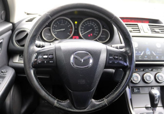 Подержанный автомобиль Mazda 6 Sedan 2010 года (14 фото)