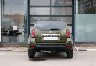 Подержанный автомобиль Renault Duster 2015 года (5 фото)