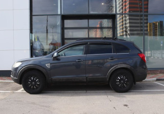 Подержанный автомобиль Chevrolet Captiva 2007 года (2 фото)