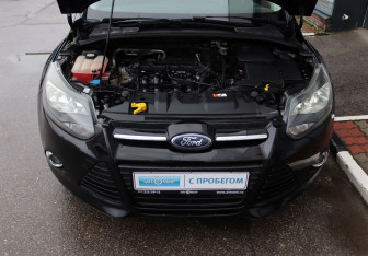 Подержанный автомобиль Ford Focus Hatchback 2012 года (10 фото)