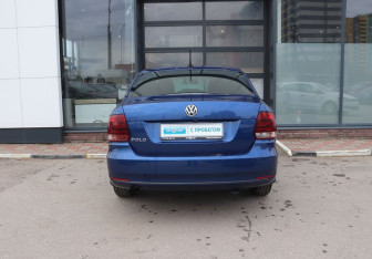 Подержанный автомобиль Volkswagen Polo Sedan 2019 года (4 фото)