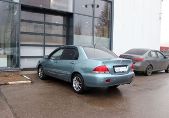 Подержанный автомобиль Mitsubishi Lancer Sedan 2006 года (3 фото)